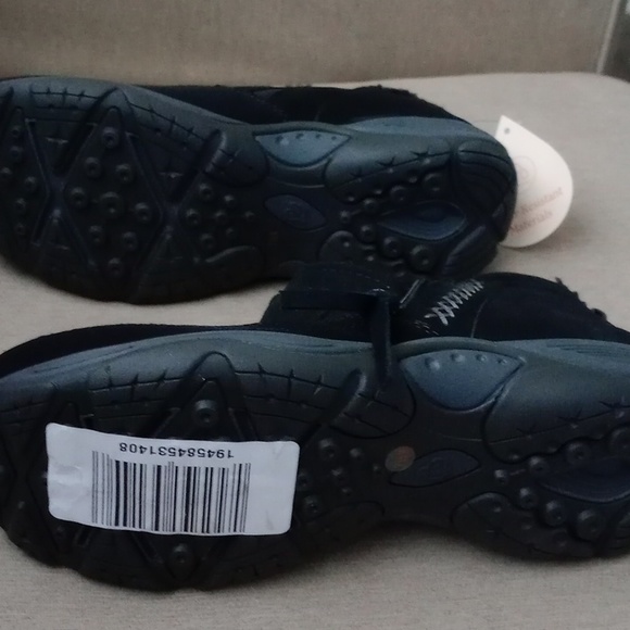 Women boots size 7 1/5M - Picture 4 of 4